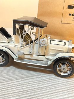 ADORNO AUTO CARRO METÁLICO MODELO VINTAGE CARCOCHA HOJALATA
