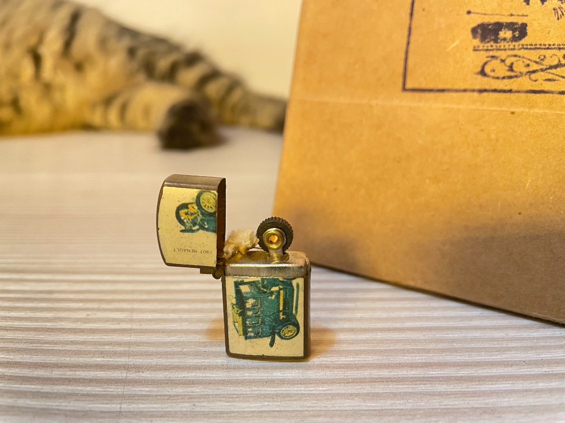 ANTIGUO ENCENDEDOR MINIATURA TIPO ZIPPO HECHO EN JAPÓN - Image 4